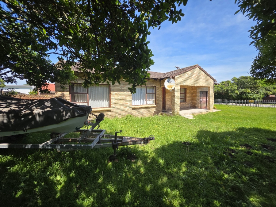 3 Bedroom Property for Sale in Kabeljauws Eastern Cape
